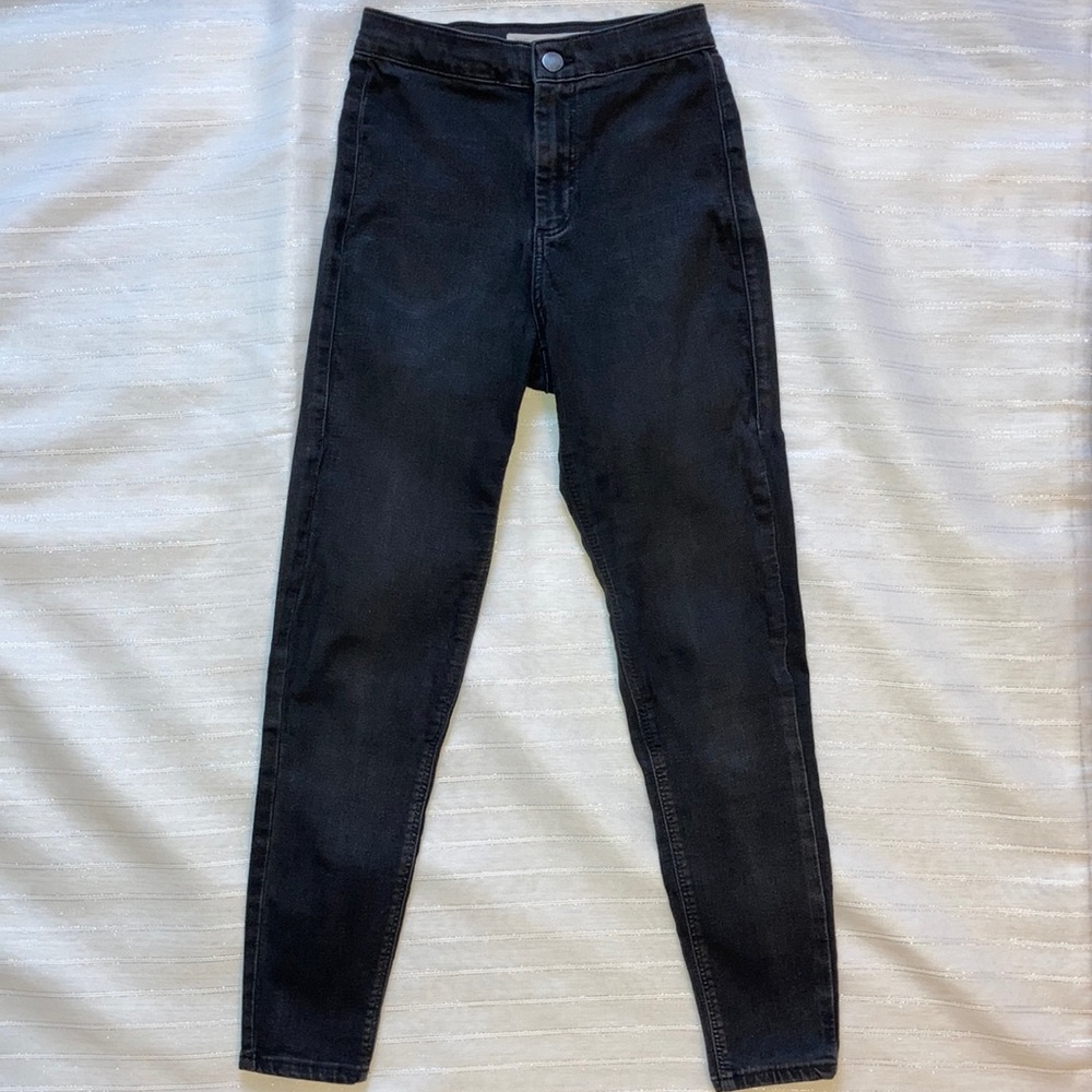 Black skinny jeans
